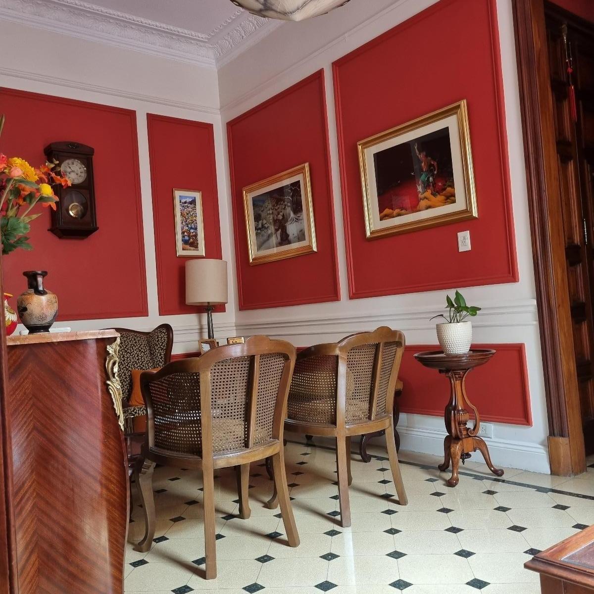 "Exclusiva Propiedad Estilo Tudor: Elegancia Para Compradores Exigentes" 1
