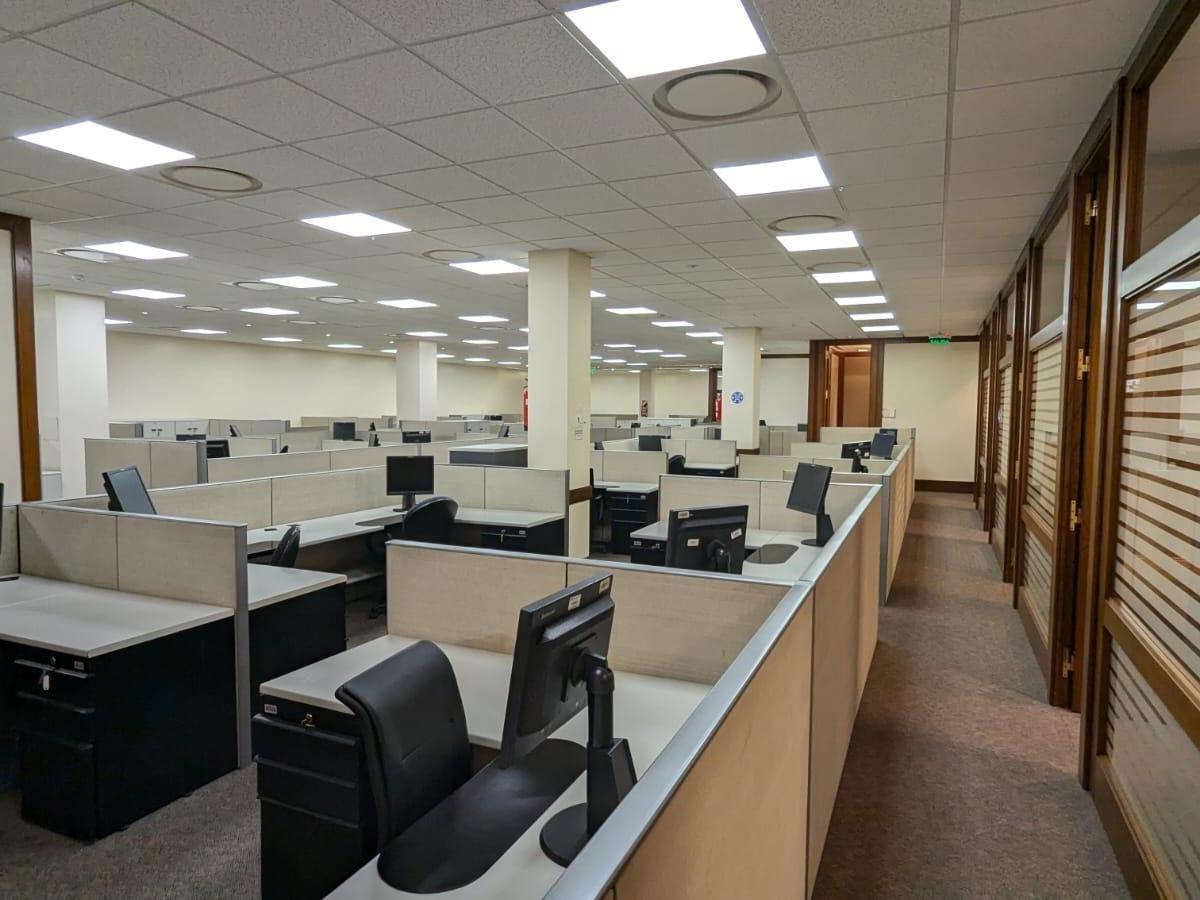 Foto de Oficina de 1.300 m2 Lista Para Usar en Excelente Estado!, imagen 3