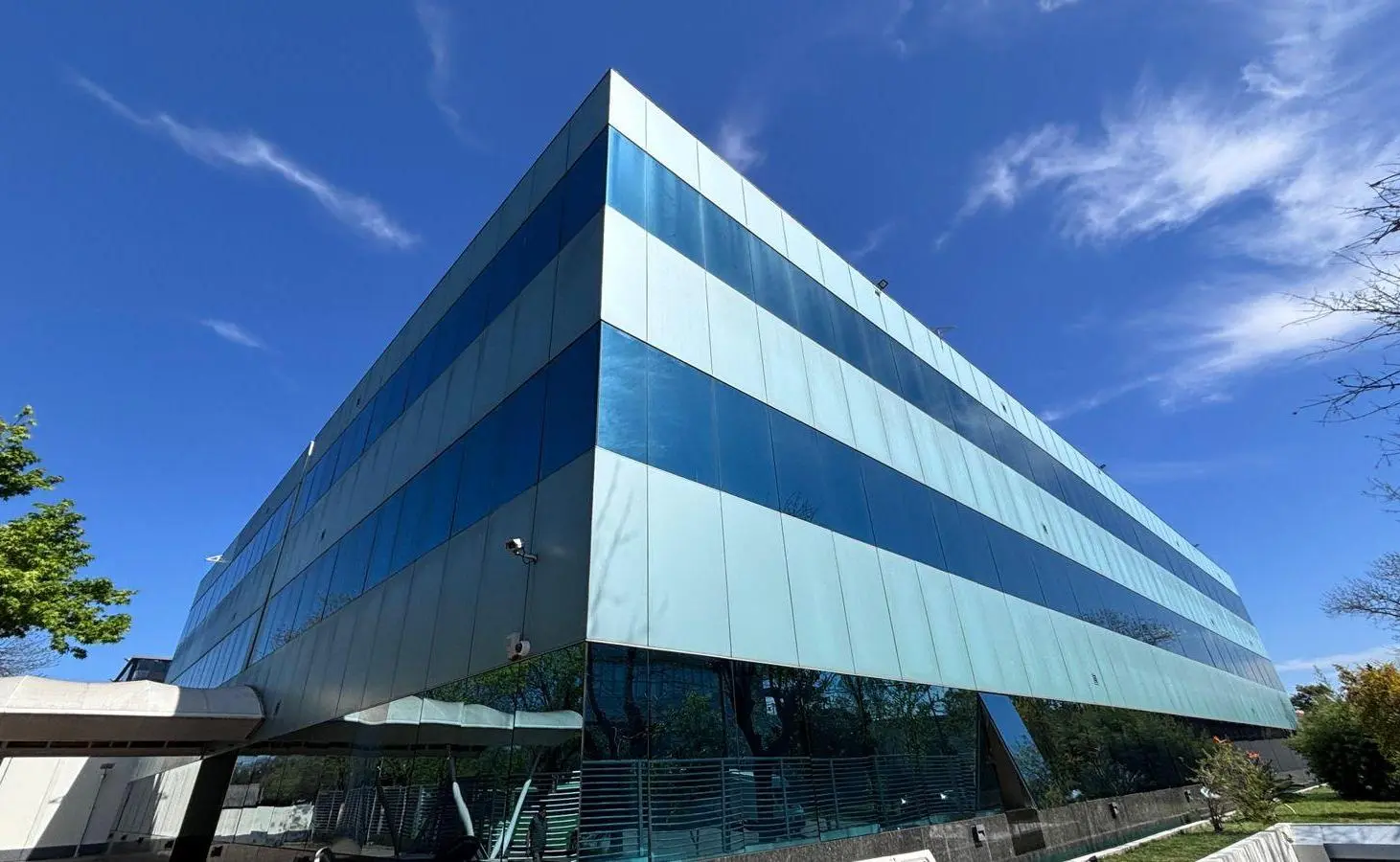 Oficinas en alquiler | Córdoba y Haití | 1.970 m² en dos pisos. 2