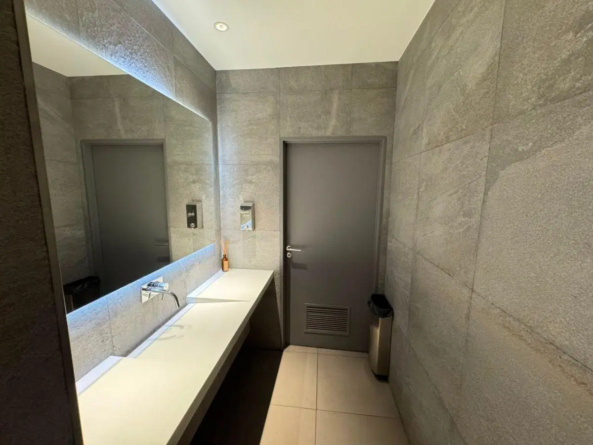 Local en Alquiler | 193 m² | Av. Del Libertador y Monroe 5