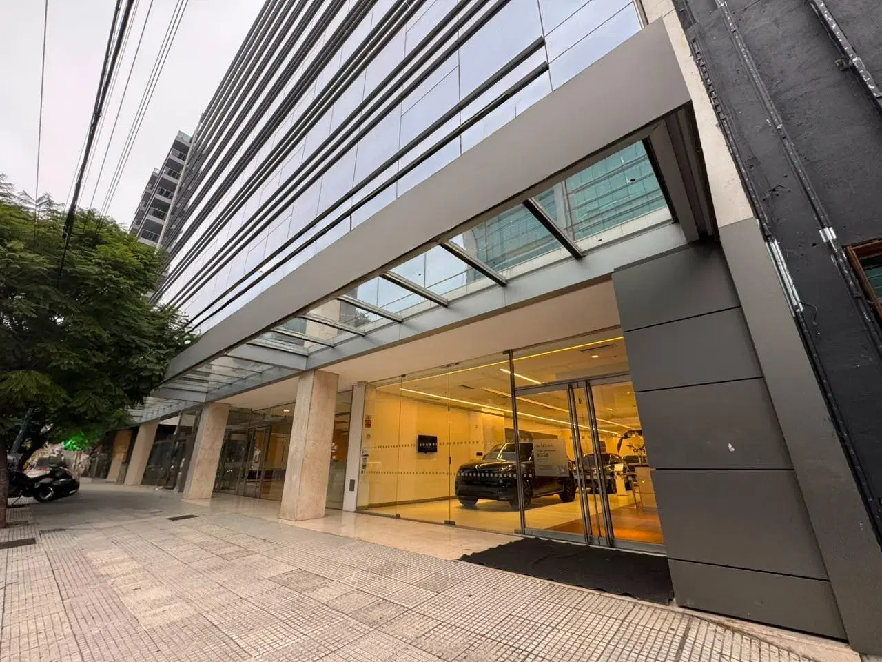 Local en Alquiler | 193 m² | Av. Del Libertador y Monroe 4