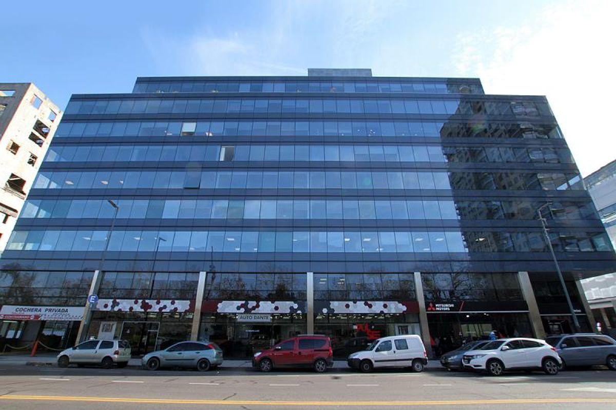 Oficina amoblada en venta | 391 m² | Manuela Sáenz 323