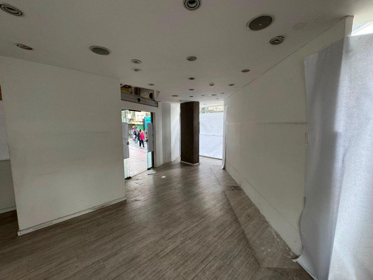 Foto de Local en Alquiler | 36 m2 | Acoyte y Rivadavia, imagen 4
