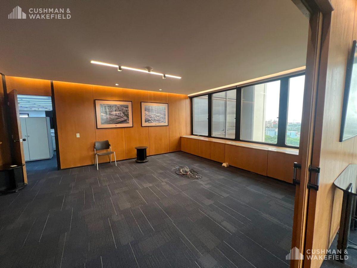 Foto de Oficina Corporativa con Vistas al Río | 572 m² | Torre Conurban, imagen 1