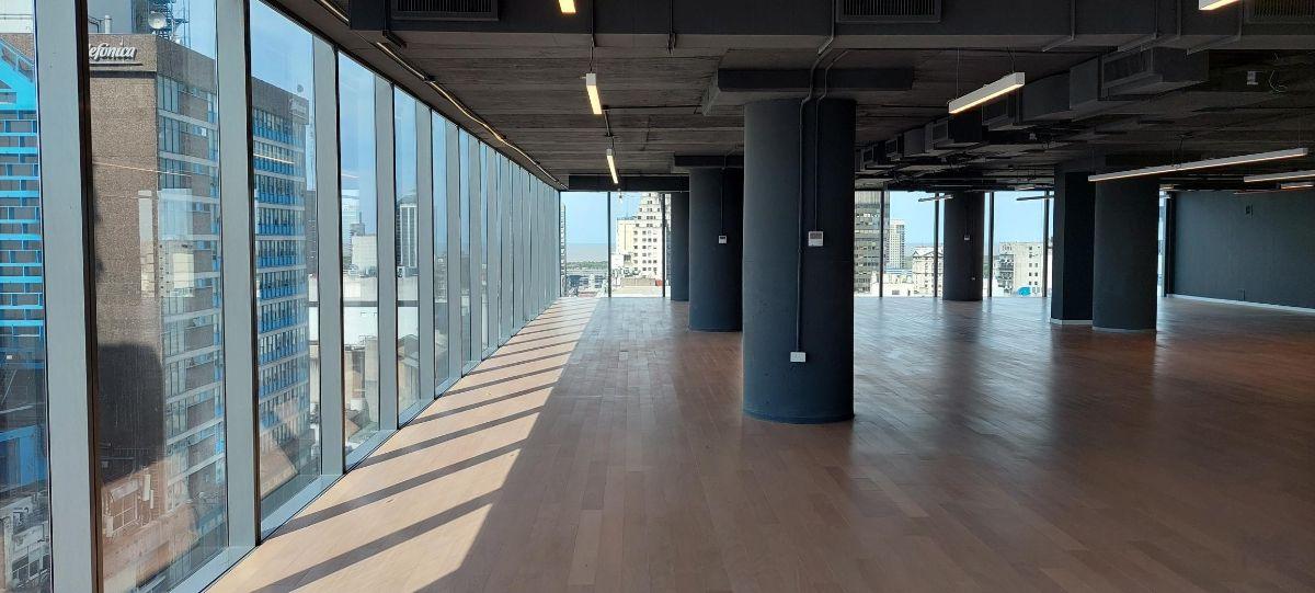 Foto de Oficina Corporativa en Alquiler | 2,950 m² en 5 pisos | Torre Odeón, imagen 2