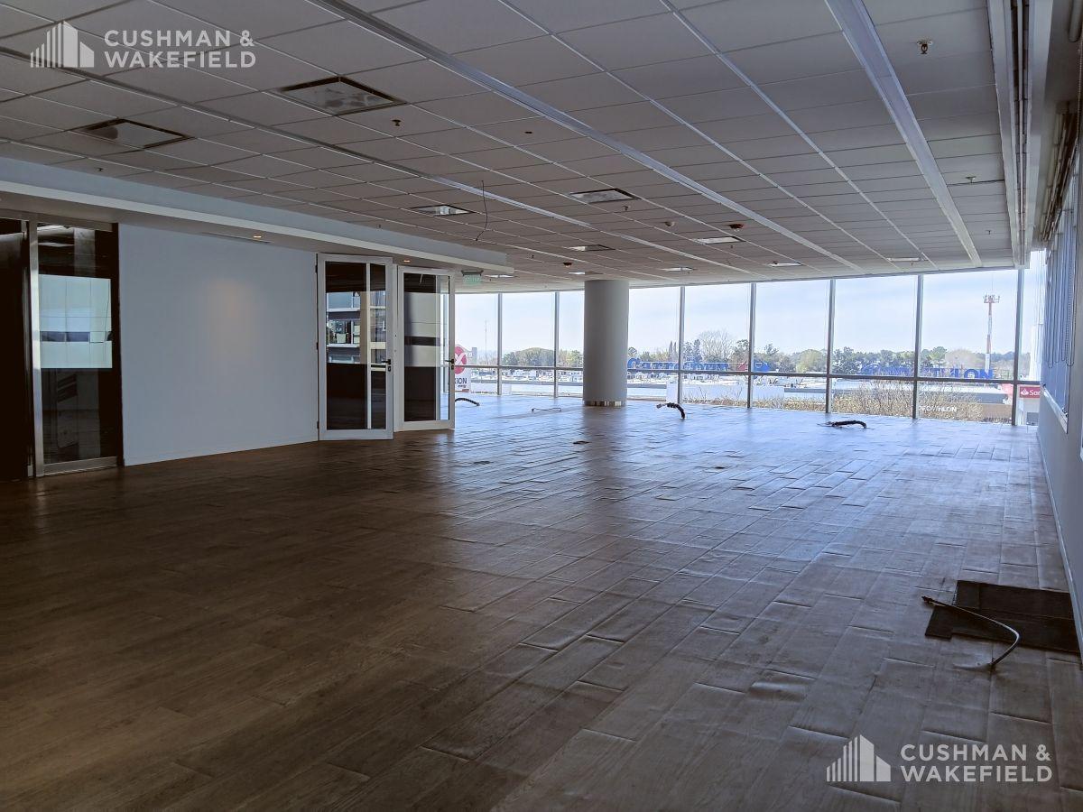 Foto de Oficina en Alquiler | Edificio Proa | 1 Piso de 557 m², imagen 4