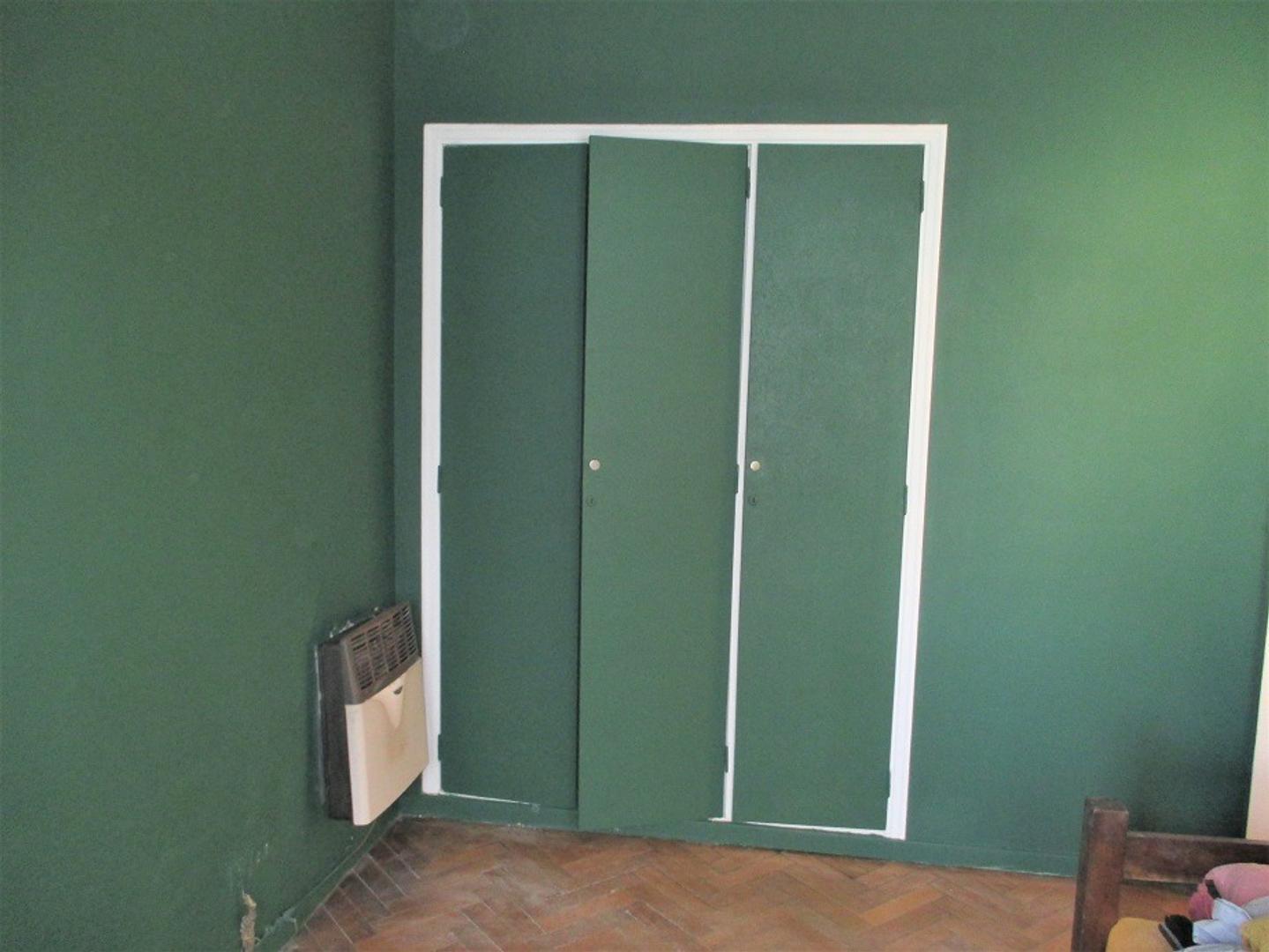 Bcón-corr fte L-C 2 dorm esc o 3° dor bño toil coc lav m/lum