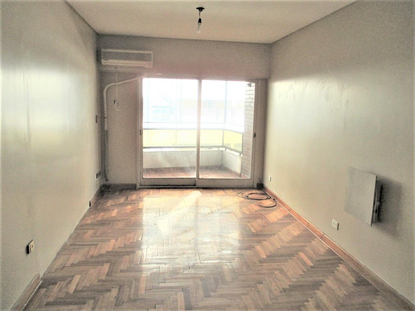 Foto de Piso alto bcón-corr pal/priv coc-off dep lav. m/lum categ., imagen 3