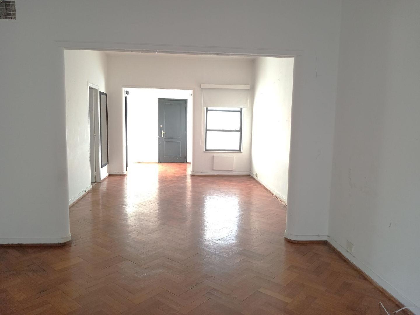 Foto de S-piso alto m/lum categ Grr-Liv y com 2 dor escr c-drio dep, imagen 4