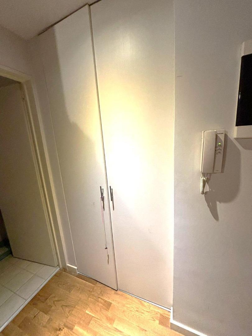 Foto de Gran Ambiente dividido a pulmón, bcón baño y toil amenities, imagen 3