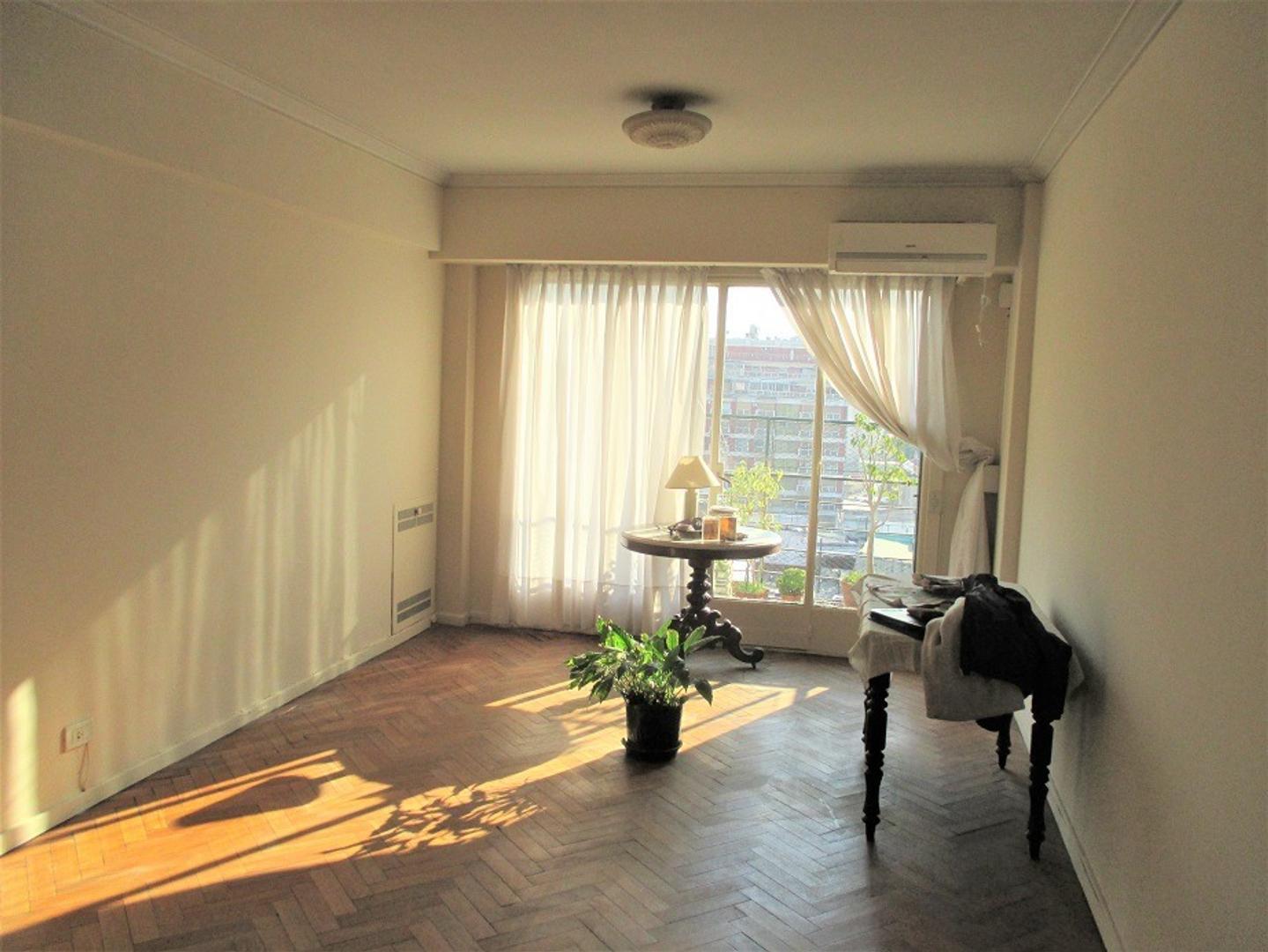 Foto de Bcón-corr fte L-C 2 dorm esc o 3° dor bño toil coc lav m/lum, imagen 1