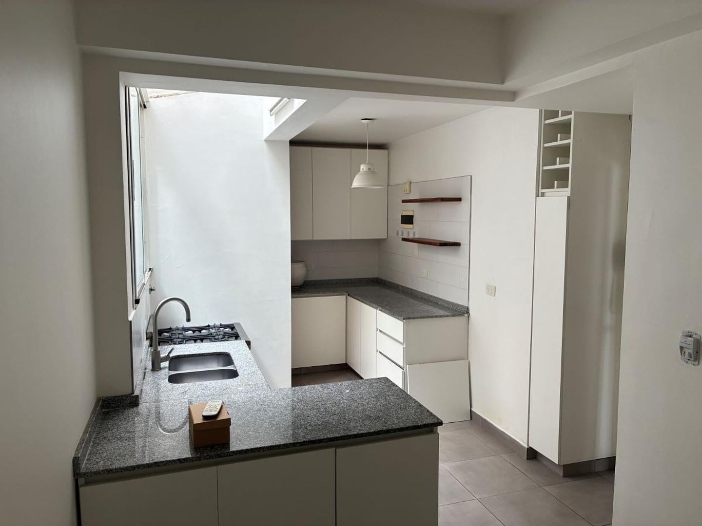 Foto de Luminoso y amplio 3 amb cocina cdor diario baño y toilette, imagen 5