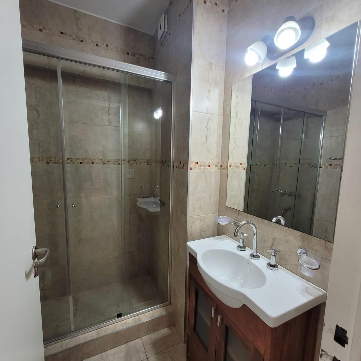 Foto de Venta Departamento 2 Ambientes 56 m² Esmeralda 1000 cochera y baulera, imagen 2