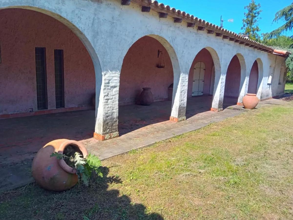 Venta Campo 78 has Brandsen Casa Colonial 900m2 Pileta Silos Corrales