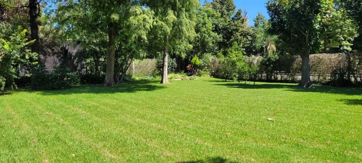 Venta Lote central 881 m² San Carlos Country Club 2