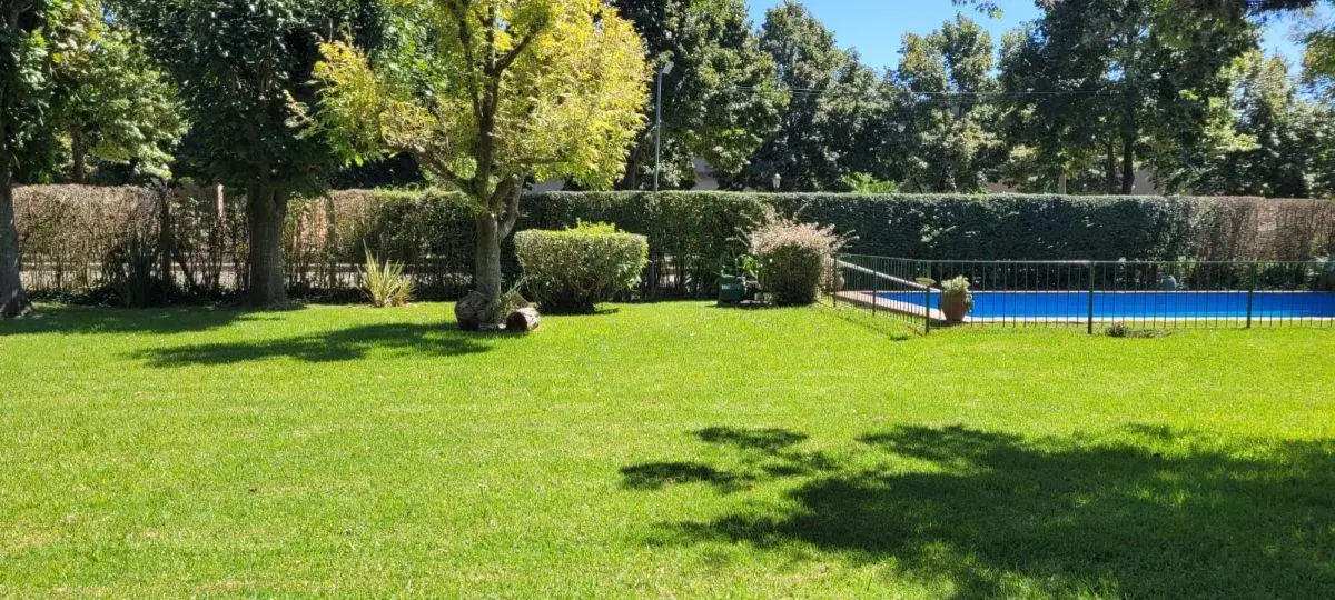 Venta Lote central 881 m² San Carlos Country Club 3