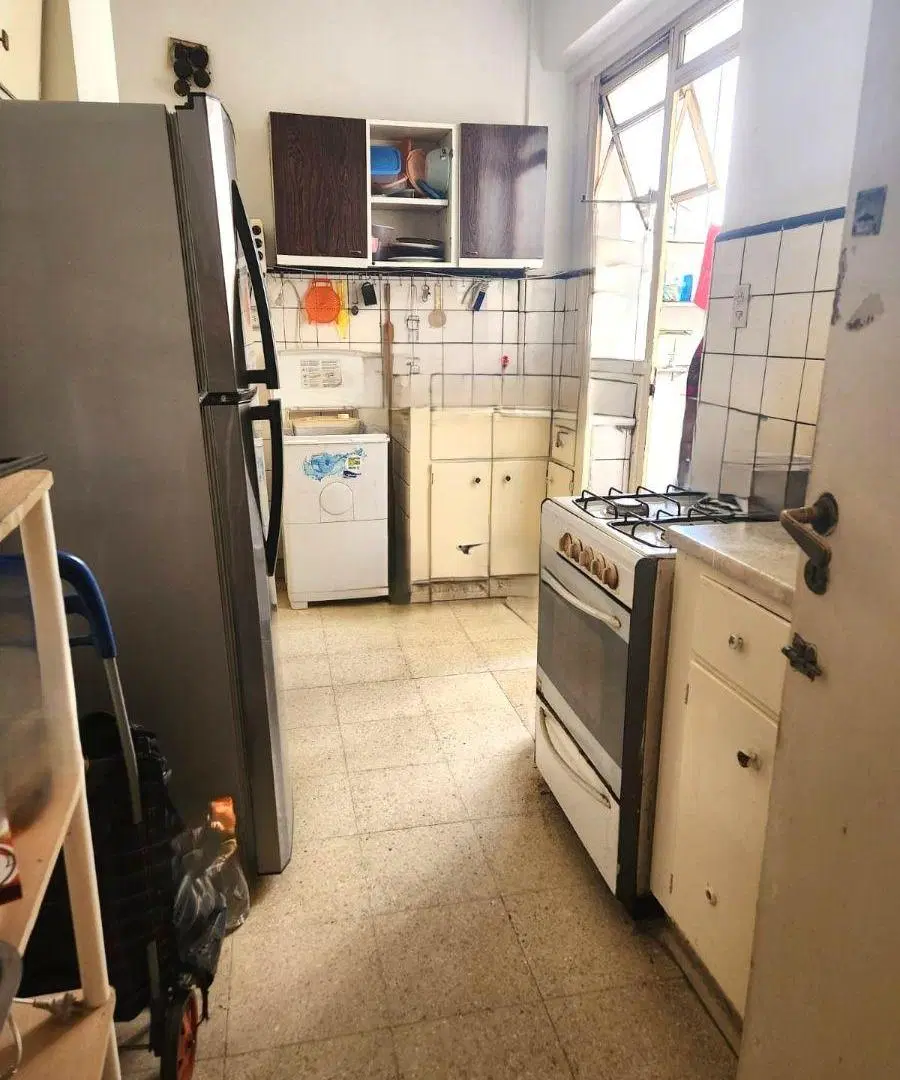 Venta Departamento Balvanera Balcón terraza A refaccionar 3 ambientes con dependencia 3