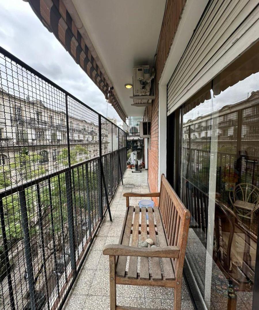 Venta departamento Ugarteche 3000, Botánico, piso alto, balcón, cochera fija