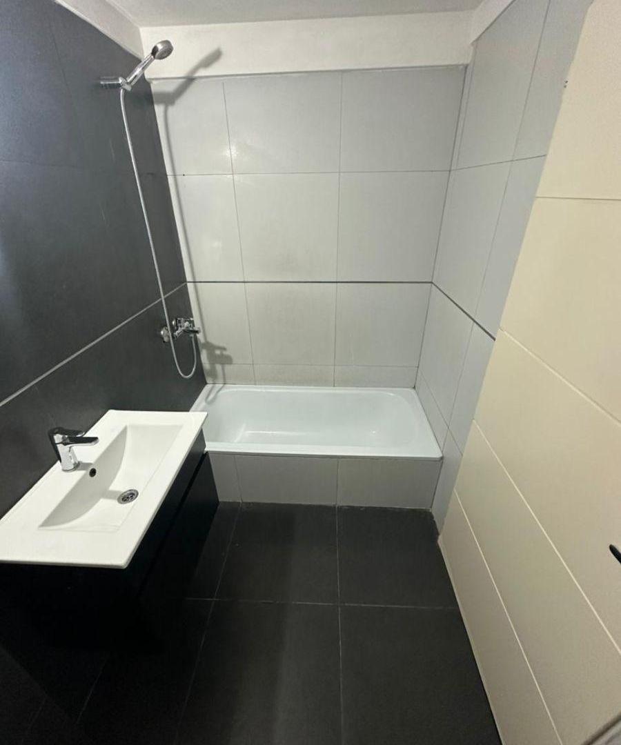 Foto de Venta departamento Valle 100 Caballito 2 ambientes 49m2 cochera, imagen 3