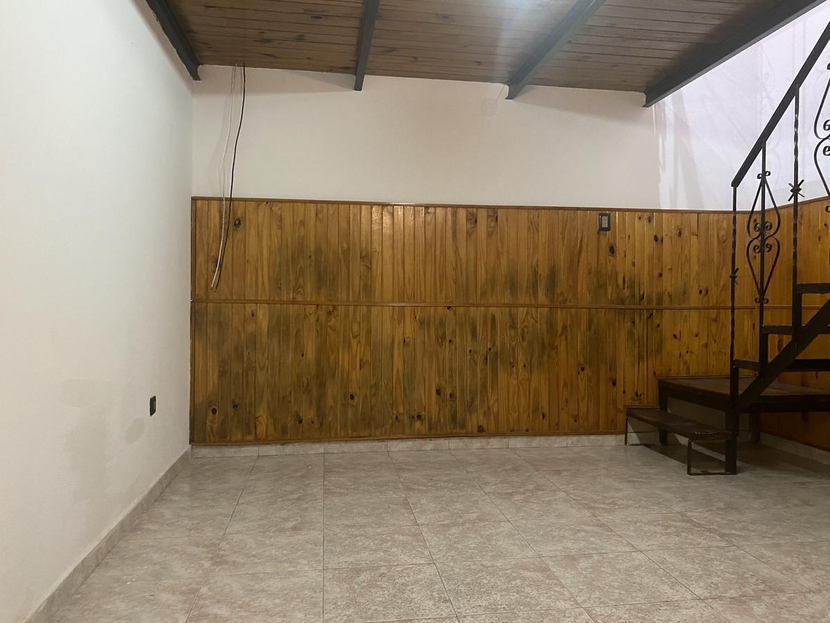Foto de VENTA DEPARTAMENTO 3 AMBIENTES IMPECABLE PB CON PATIO Y ENTREPISO, imagen 3