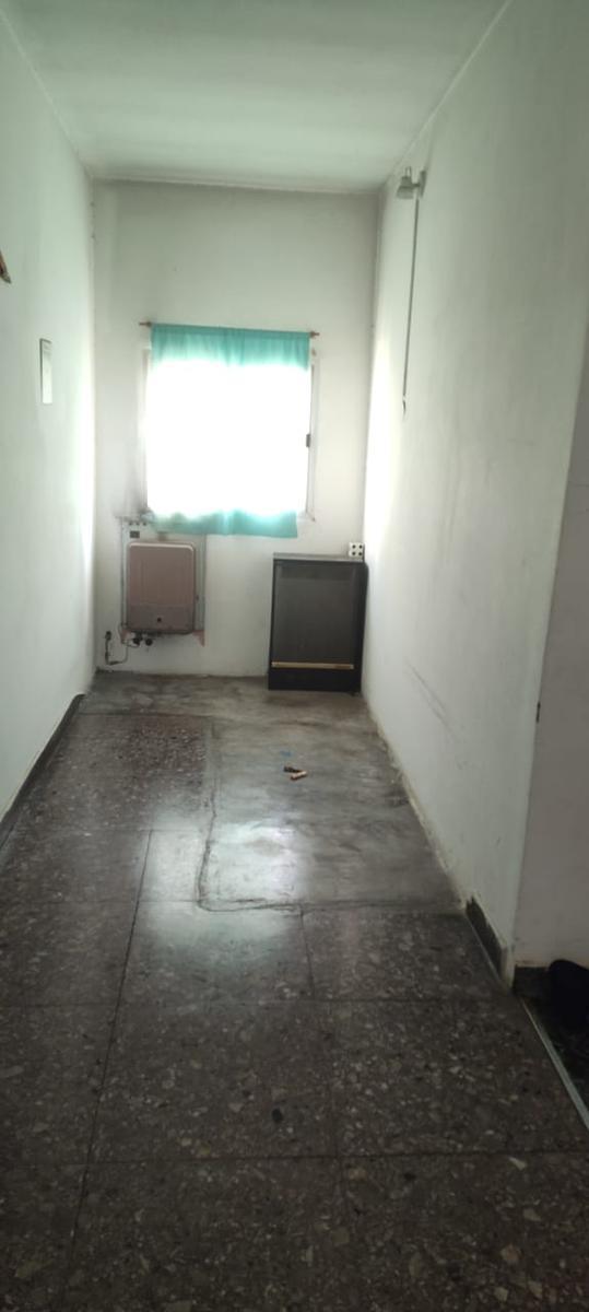 Casa de 6 Ambientes Ideal 2 Familias o Familia Numerosa con Terreno Propio 8,80 X 21,40 4