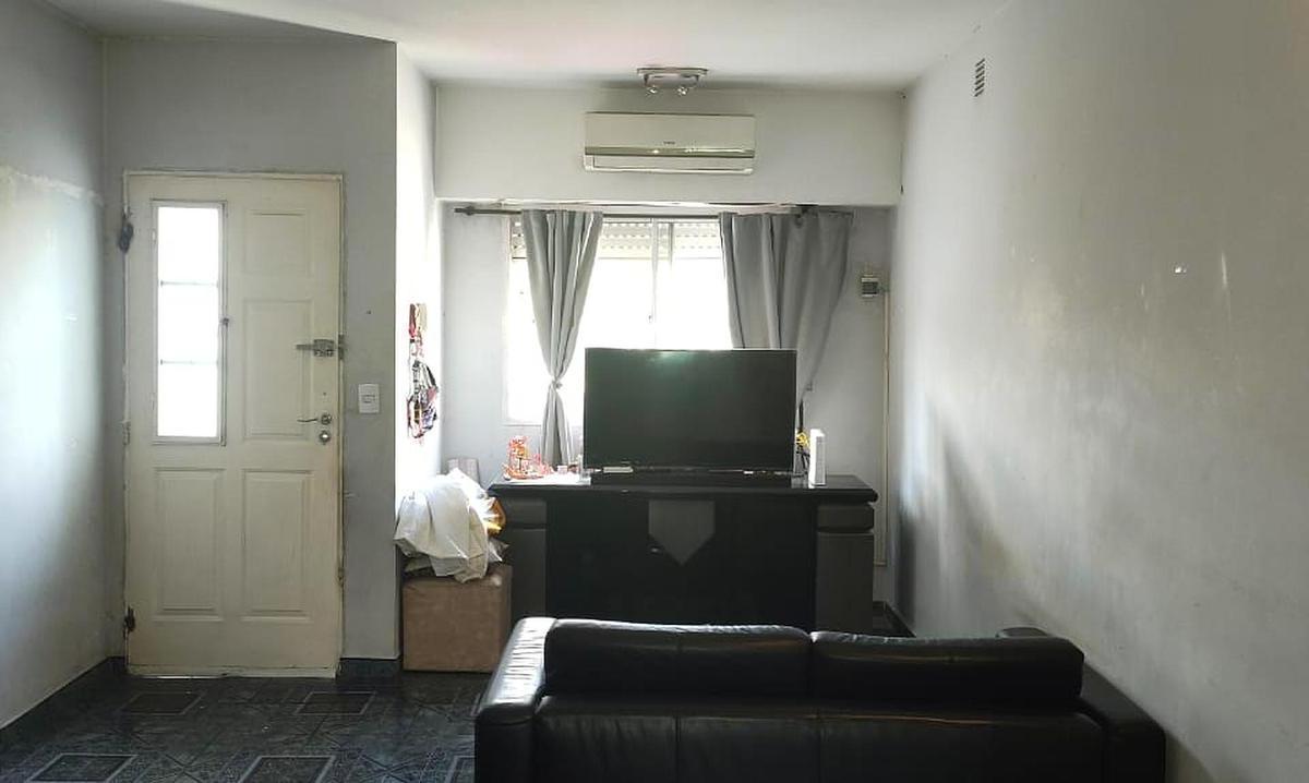 Casa de 6 Ambientes Ideal 2 Familias o Familia Numerosa con Terreno Propio 8,80 X 21,40 3