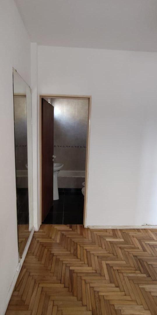 Foto de Departamento 2 amb. cocina baño completo lateral luminoso, imagen 2