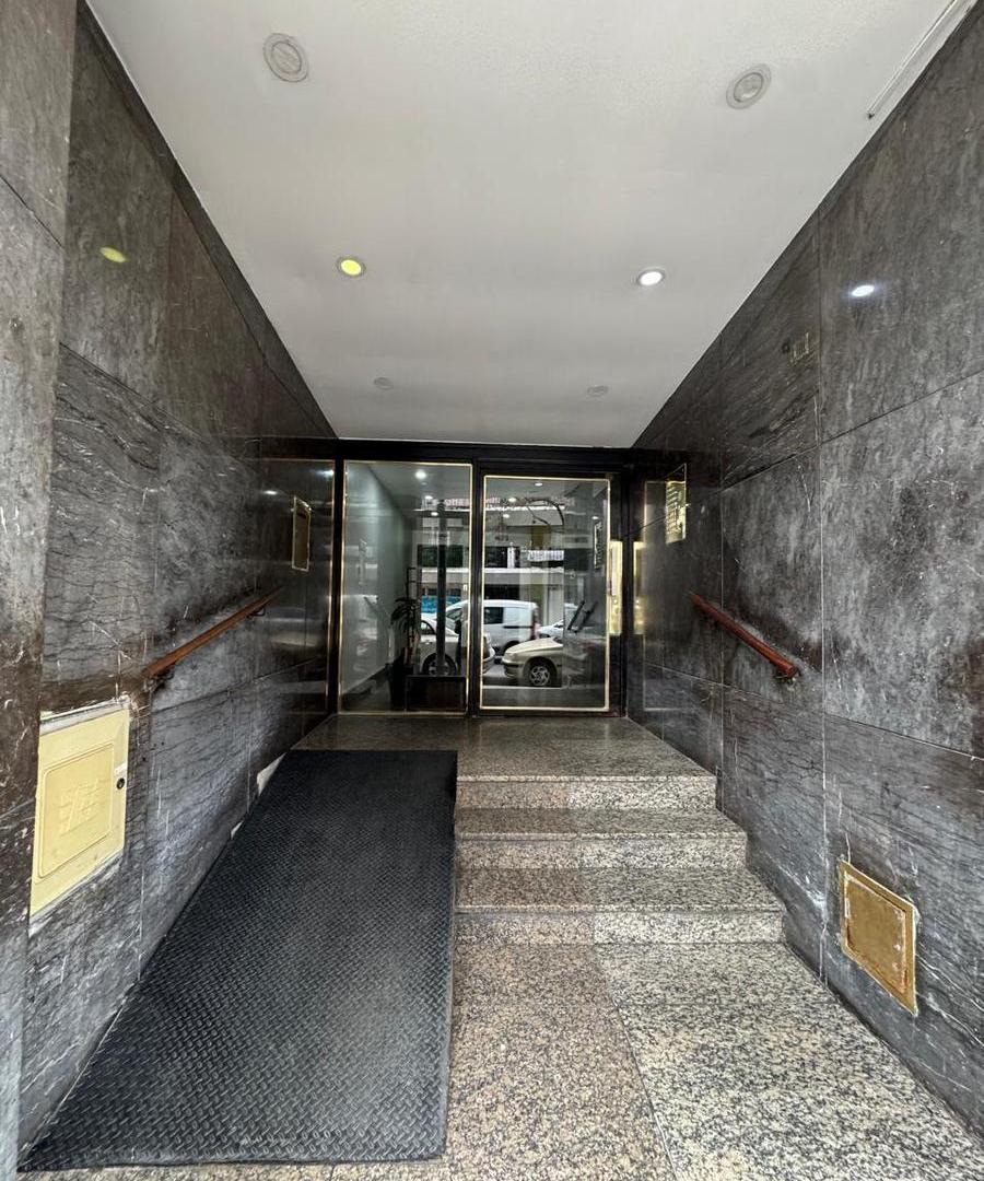 Foto de Imperdible Venta Departamento 2 ambientes muy luminoso y c/lavadero, imagen 2