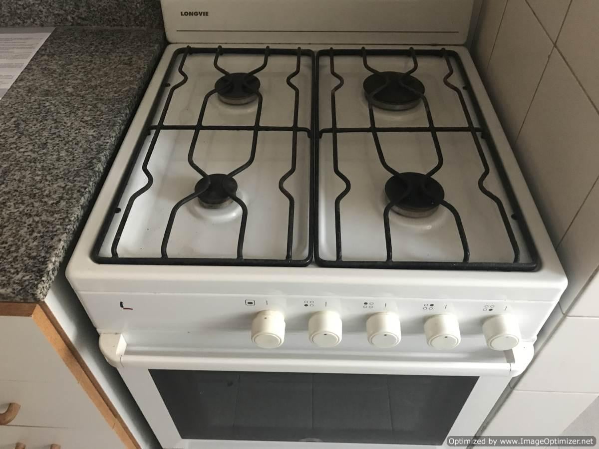 Foto de Departamento en alquiler de 2 ambientes contrafrente con balcón, imagen 2