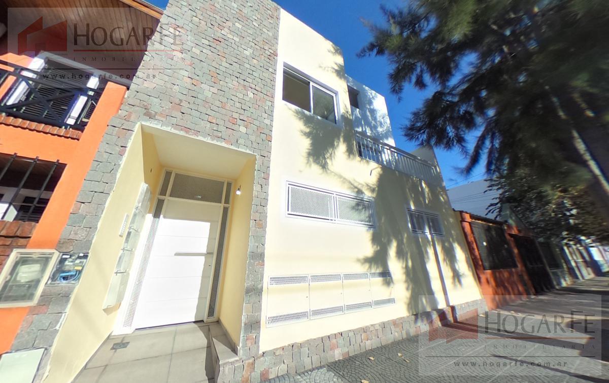 Foto de Venta PH tipo casa de 2 ambientes y medio con dos patios – Floresta, imagen 3