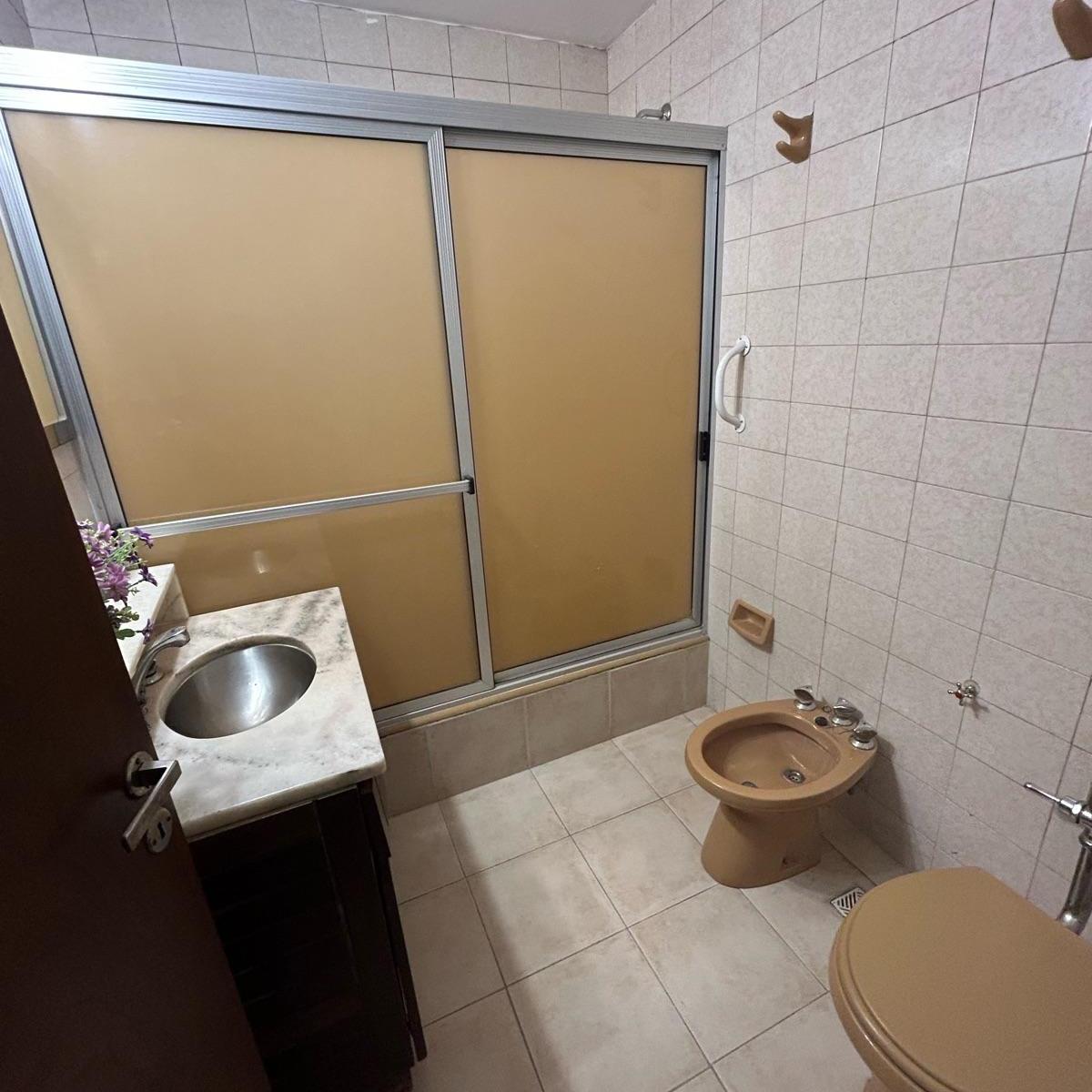 Venta Depto de 3 Dorm. con Cochera. Cañada y Dean Funes. Zona Centro. 3