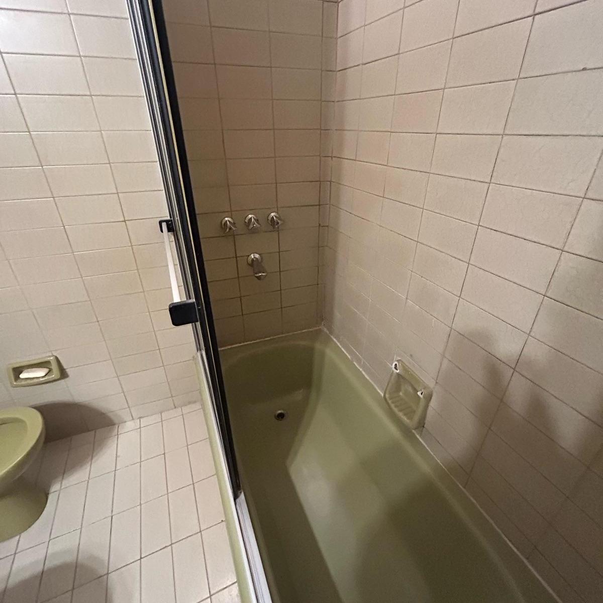 Venta Depto de 3 Dorm. con Cochera. Cañada y Dean Funes. Zona Centro. 4