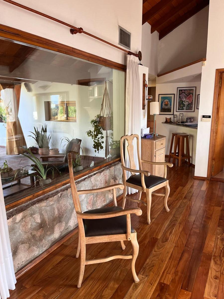 Venta Casa 3 Dor Lomas de La Carolina. Una Planta 4