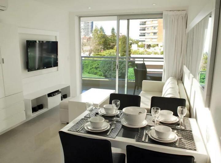 VENTA DEPARTAMENTO 3DOR 3B, CON 2 COCHERAS, EN PUNTA DEL ESTE (SOL Y LUNA 2) 2