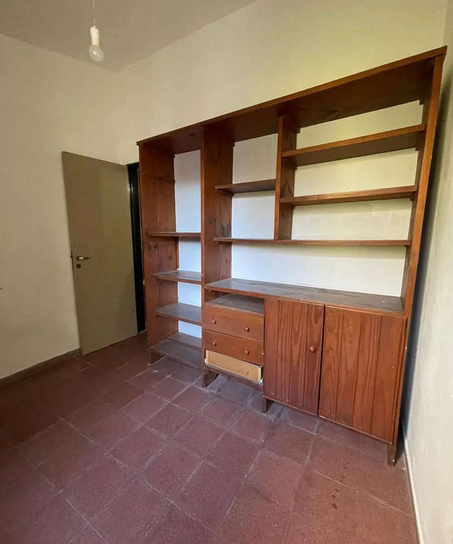 Se vende casa 3 dormitorios Barrio Los Robles 4
