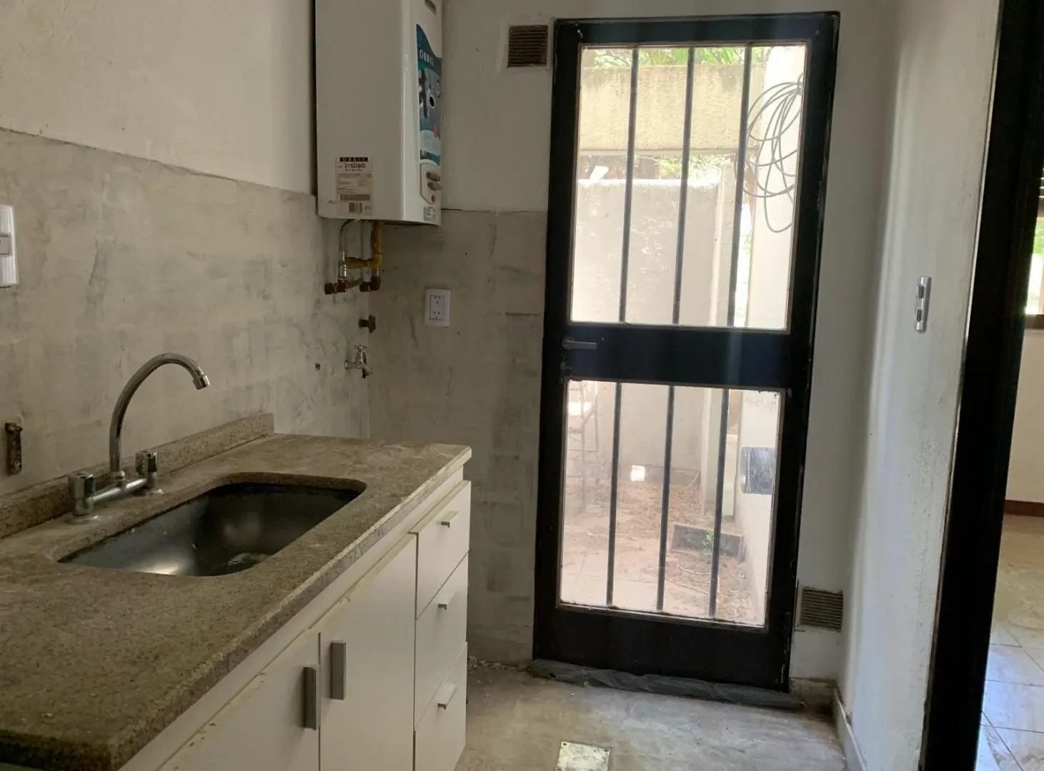 ALQUILER MONOAMBIENTE BARRIO LAS PALMAS 2