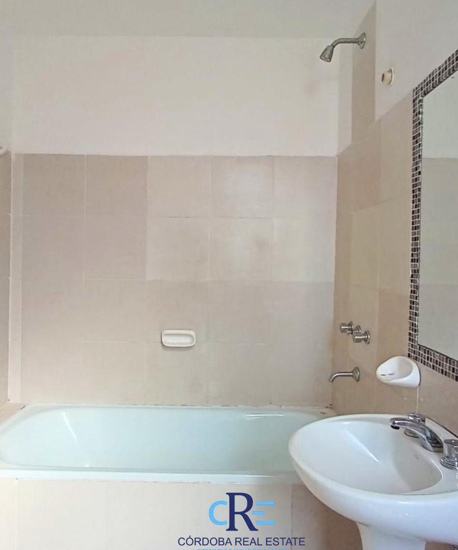 Foto de DEPARTAMENTO EN VENTA- AVENIDA CASTRO BARROS 2 DORMITORIOS, imagen 5