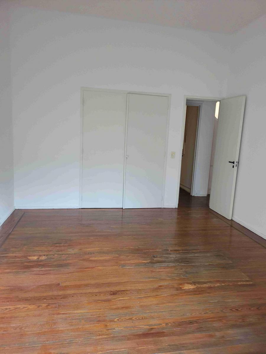 Departamento. 2 Dorm. C/ Dependencia. Amplio. 1