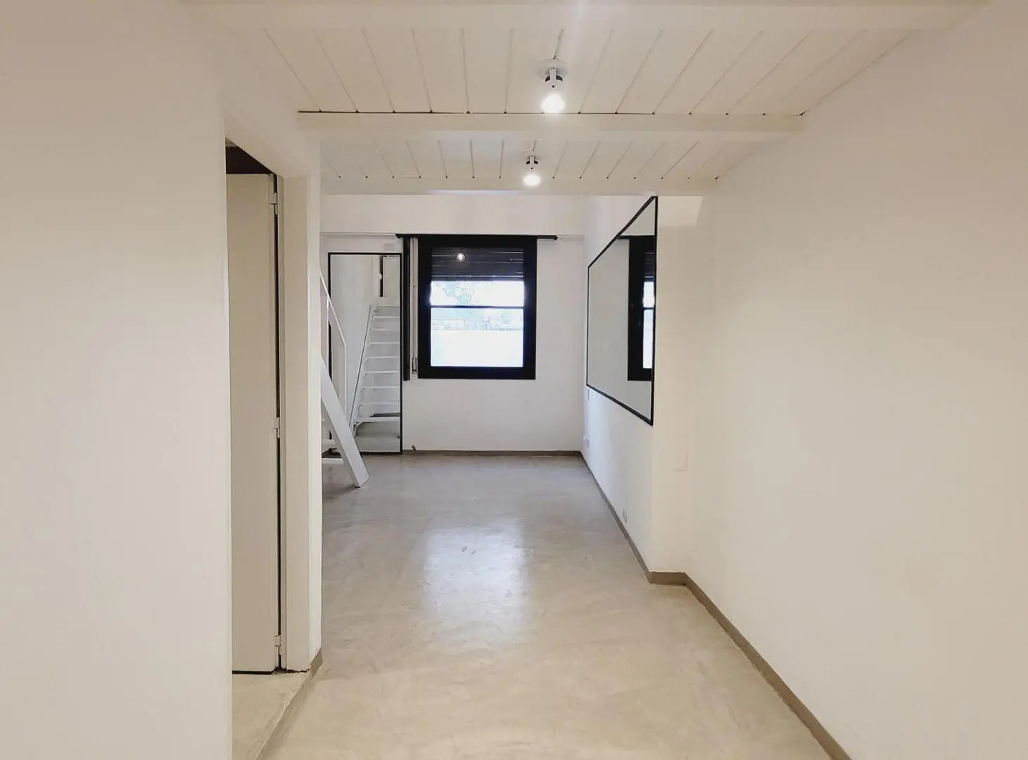 Arenales y Uriburu - Ambiente + Entrepiso - Barrio Norte 4