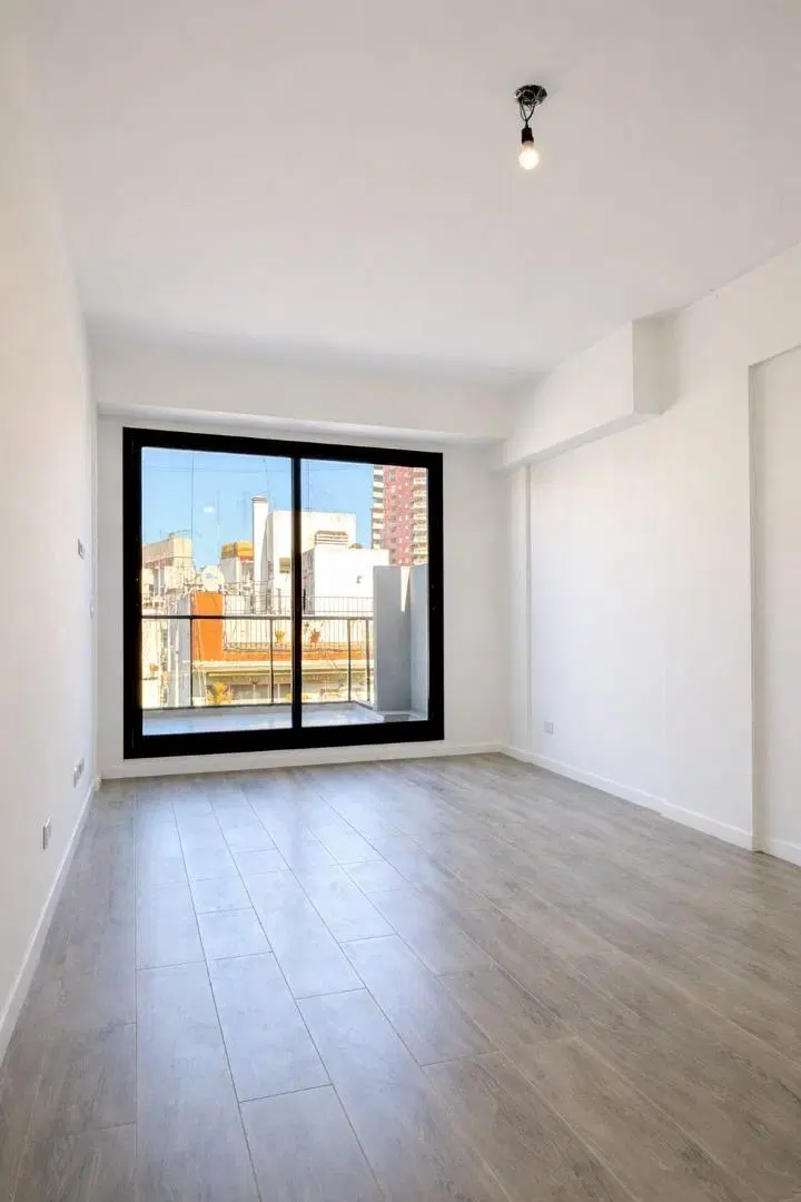 2 Ambientes con balcón - terraza NO ULTIMO PISO 5