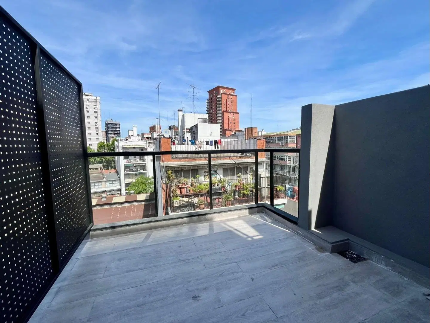 2 Ambientes con balcón - terraza NO ULTIMO PISO 2