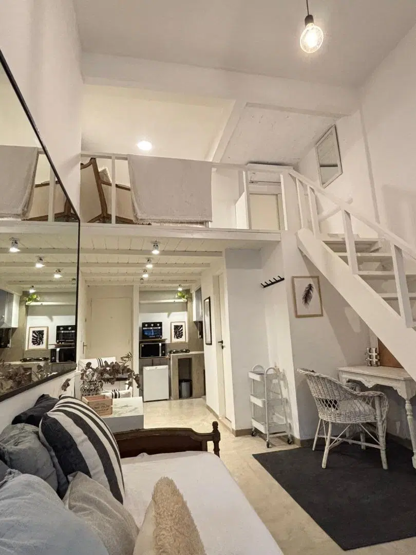 Arenales y Uriburu - Ambiente + Entrepiso - Barrio Norte 5