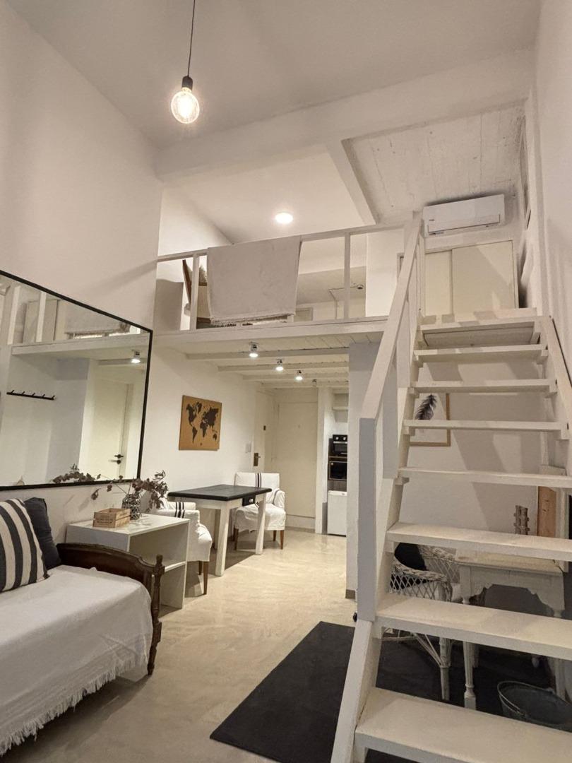 Arenales y Uriburu - Ambiente + Entrepiso - Barrio Norte