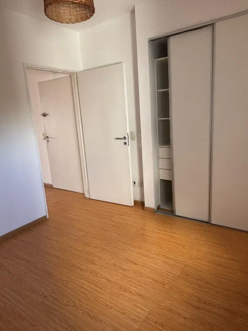 Departamento 2 ambientes con excelente ubicación 2