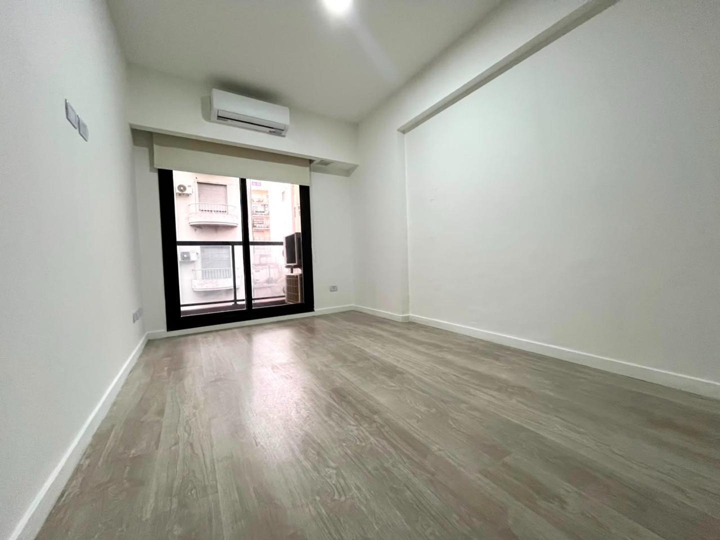 Foto de 2 ambientes con balcón en alquiler - Recoleta, imagen 1