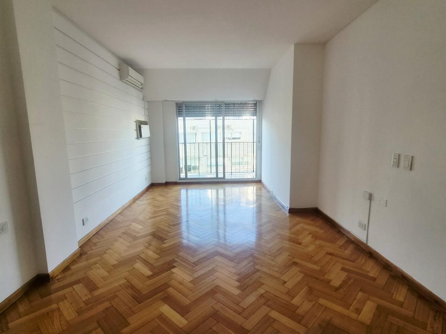 Foto de 4 ambientes con dependencia, cochera y baulera- Barrio Norte, imagen 2