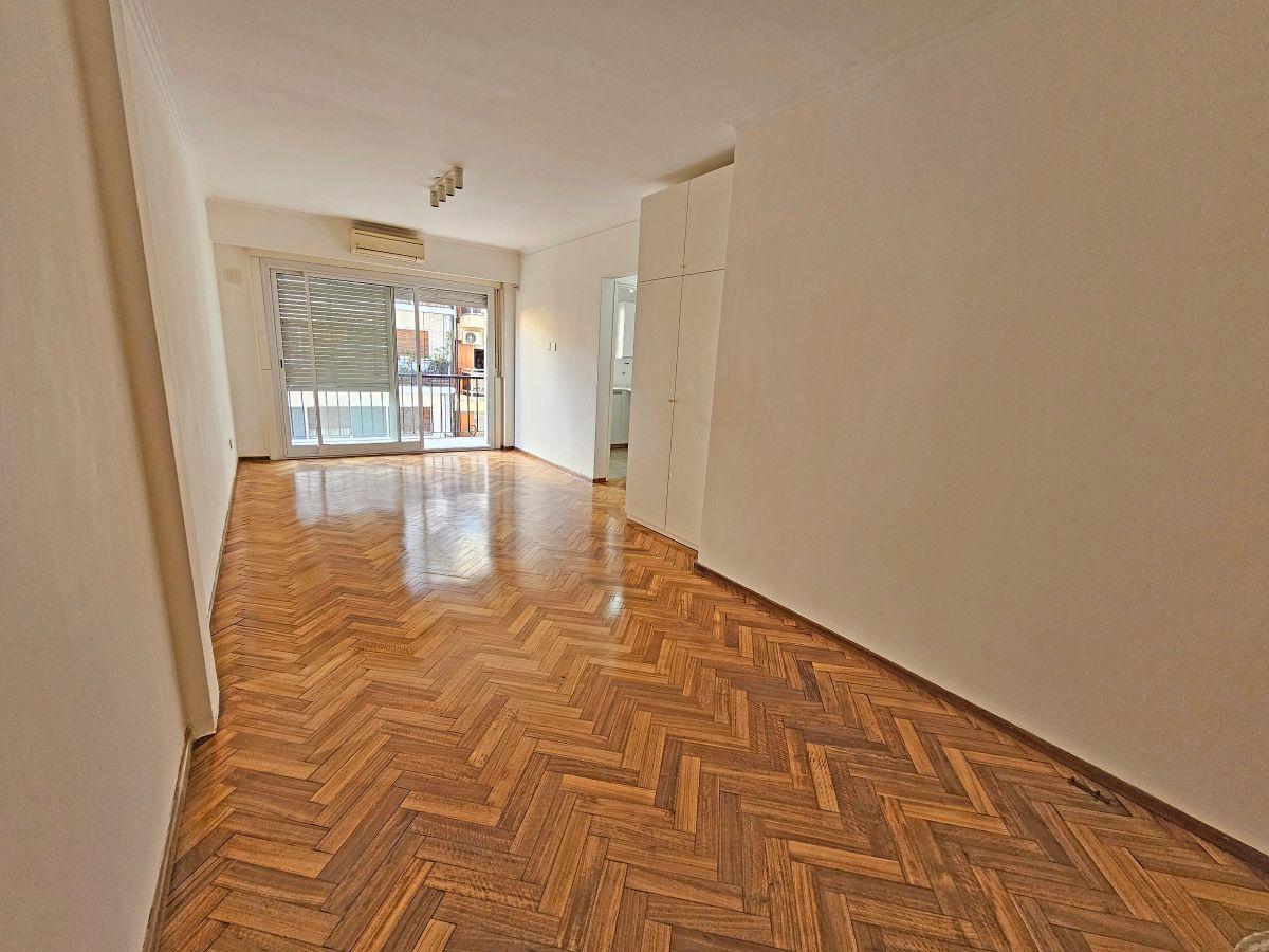 Venta - Recoleta - Departamento a Nuevo 1 Dormitorio. Balcón. Todo Luz y Sol. MUY Bajas Expensas