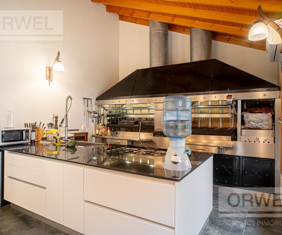 La Mejor Casa de Nuñez en Venta! Hay Que Verla Para Entenderla! Alucinante. 2