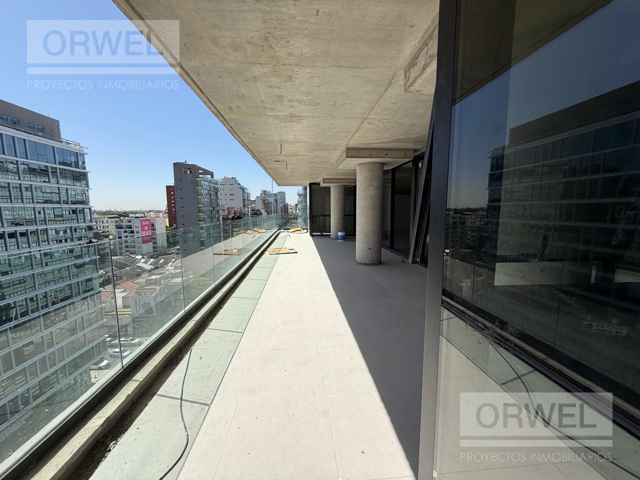 Oficina en Venta o Alquiler en el mejor edificio de Belgrano. Seguridad 24 hs