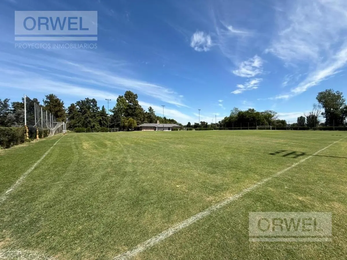 Venta Terreno en Campo Chico Country Club 3